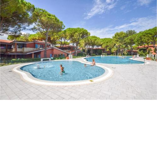 Beautiful apartment in Bibione with 2 Bedrooms