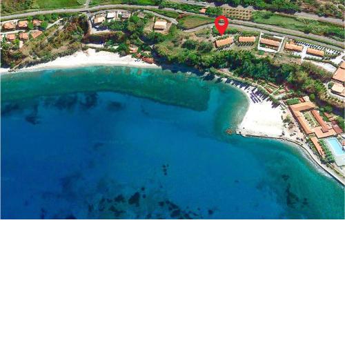 Beautiful apartment in Briatico with 4 Bedrooms and WiFi