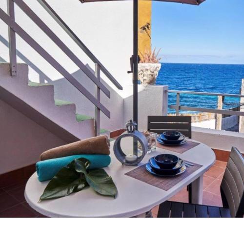BEAUTIFUL APARTMENT IN FRONT OF THE SEA !!!!