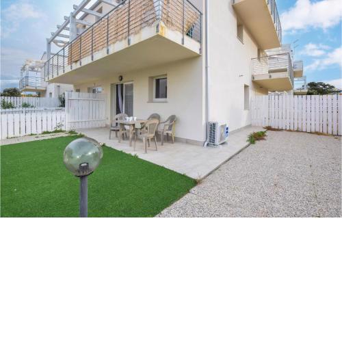 Beautiful apartment in Isola Rossa with 1 Bedrooms