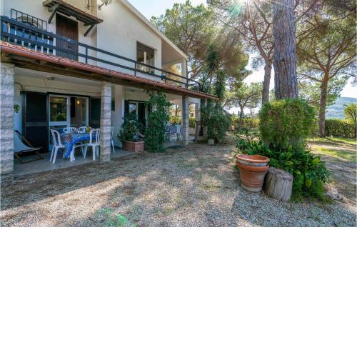 Beautiful apartment in Lacona with 2 Bedrooms and WiFi