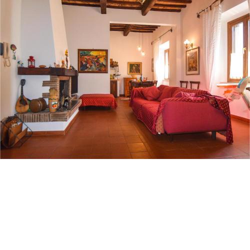 Beautiful Apartment In Magliano In Toscana With Wifi And 2 Bedrooms