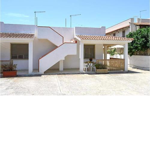 Beautiful apartment in Noto with WiFi and 2 Bedrooms
