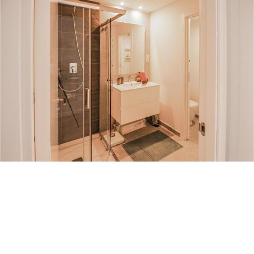 Beautiful apartment in San Juan de los Terrer with Outdoor swimming pool, WiFi and 2 Bedrooms