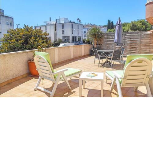 Beautiful apartment in Tossa de Mar with WiFi and 4 Bedrooms