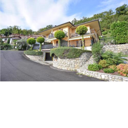 Beautiful apartment in Voiandes Tremosine with 2 Bedrooms and Outdoor swimming pool