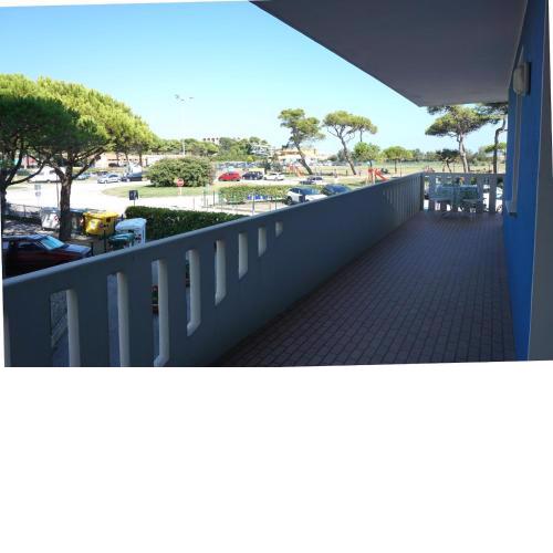 Beautiful apartment near the beach - A C - Carport