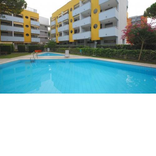 Beautiful apartment with balcony near the beach