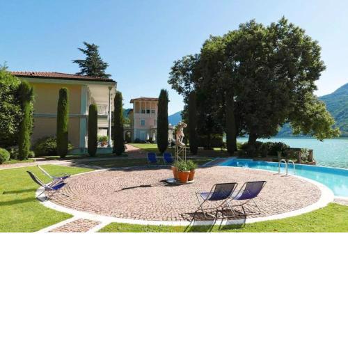 Beautiful apartment with direct access to Lake Lugano