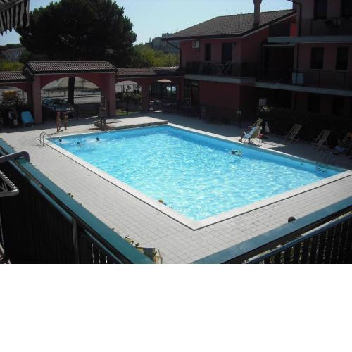 Beautiful apartment with swimming pool by Beahost Rentals