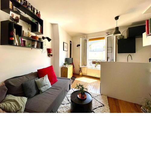 Beautiful appartment in Paris 20 with free private parking