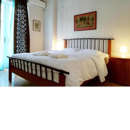 Beautiful apt with 2 bedrooms near Syggrou Avenue