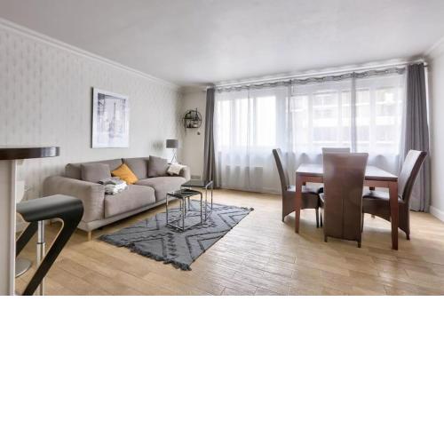 Beautiful bright Parisian apartment near Bercy