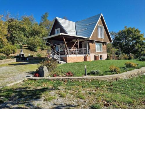 Beautiful Chalet in Marliana near City Centre