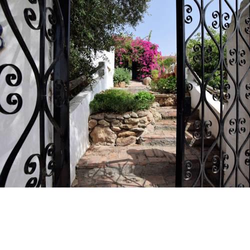 Beautiful Cottage in Casabermeja with Roofed Terrace