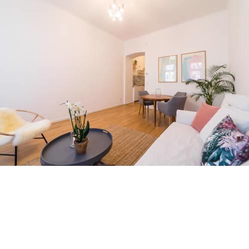 Beautiful & Cozy Apartment near Wiener Stadthalle