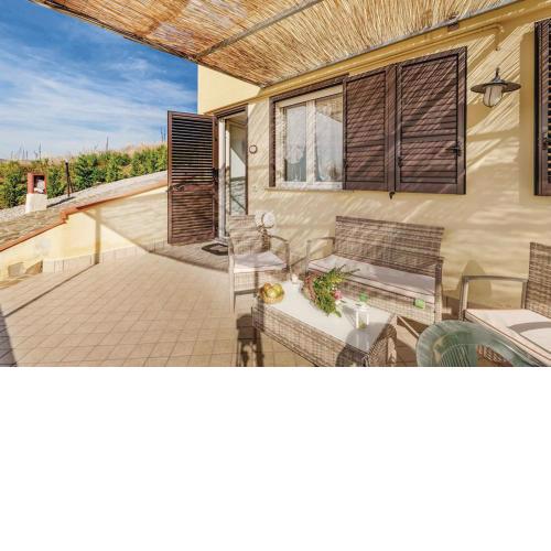 Beautiful Cozy Apt Terrace Shared Pool - Happy Rentals