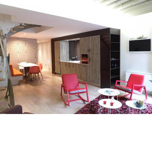 Beautiful duplex in the center of Paris