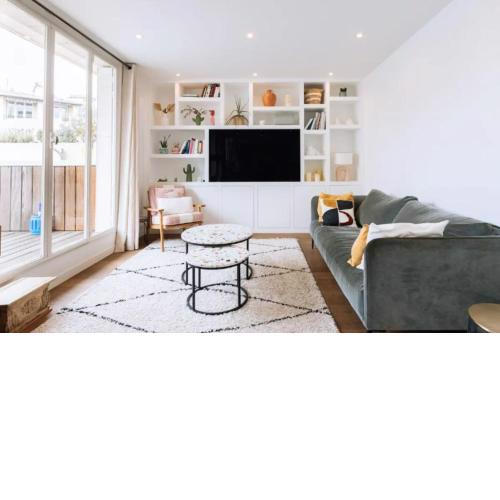 Beautiful Family Apart w Terrace