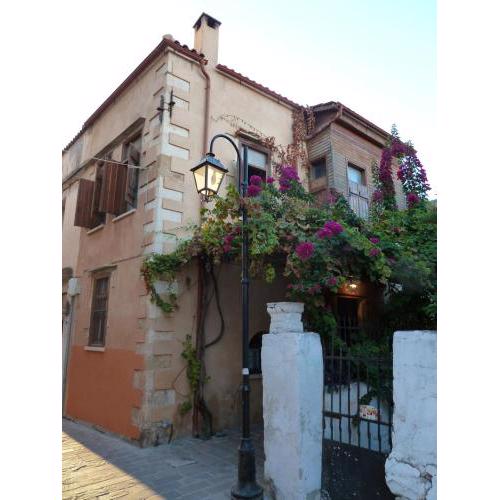 Beautiful Historical Townhouse In Venetian Convent