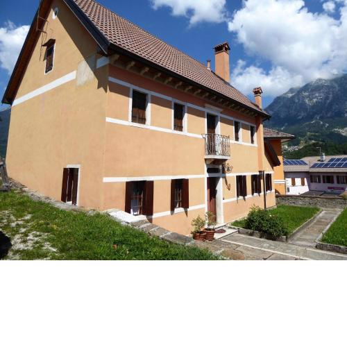 Beautiful holiday home in Chies d'Alpago with garden