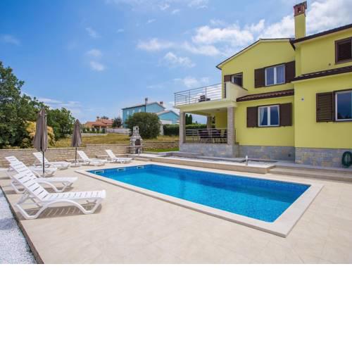 Beautiful Holiday Home in Labin with Swimming Pool