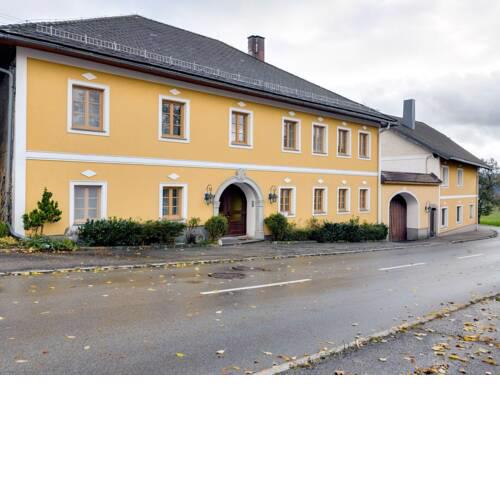 Beautiful Holiday Home in Ulrichsberg with Balcony
