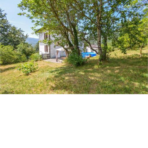 Beautiful Home In Bergotto With 5 Bedrooms And Outdoor Swimming Pool