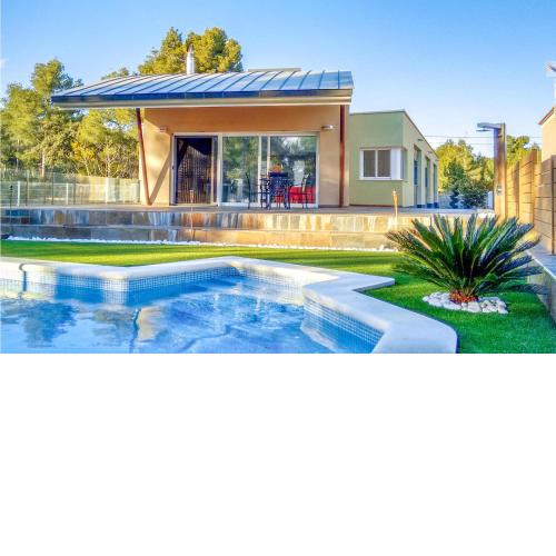 Beautiful home in Cabra del Camp with Outdoor swimming pool, WiFi and 3 Bedrooms