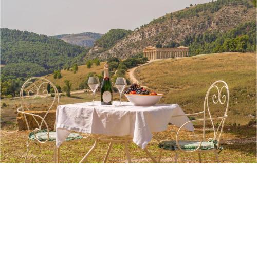 Beautiful home in Calatafimi with 3 Bedrooms and WiFi