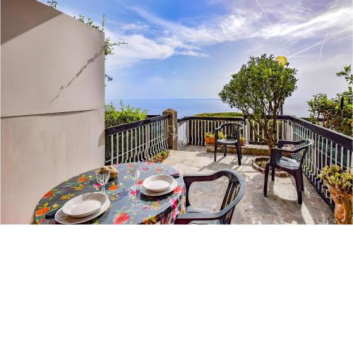 Beautiful home in Camogli with WiFi