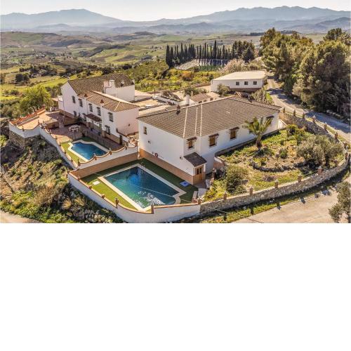 Beautiful home in Casarabonela with WiFi, Outdoor swimming pool and 2 Bedrooms