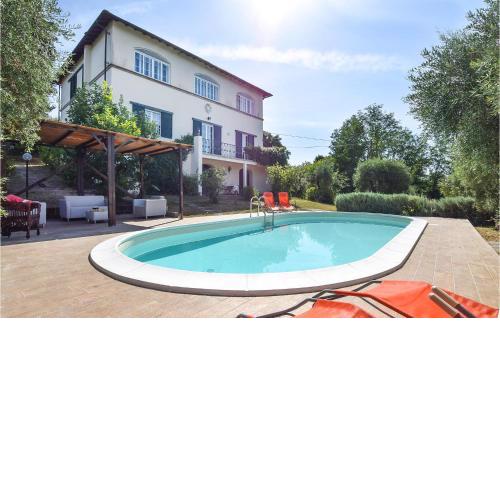 Beautiful home in Crespina PI with 5 Bedrooms, WiFi and Private swimming pool