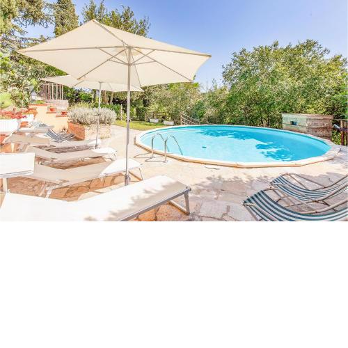 Beautiful home in Crespina PI with 6 Bedrooms, Sauna and WiFi