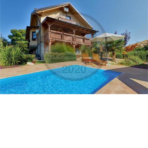 Beautiful home in Donja Zelina w/ Outdoor swimming pool and 3 Bedrooms