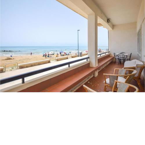 Beautiful Home In Donnalucata With 1 Bedrooms