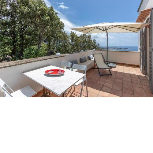 Beautiful home in Forio with 2 Bedrooms and WiFi