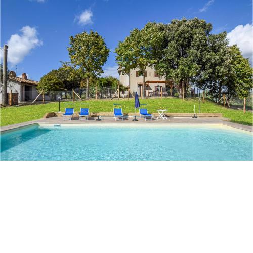 Beautiful home in Giove with Outdoor swimming pool and 5 Bedrooms