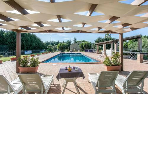 Beautiful Home In Grammichele With Outdoor Swimming Pool, Wifi And 1 Bedrooms 2