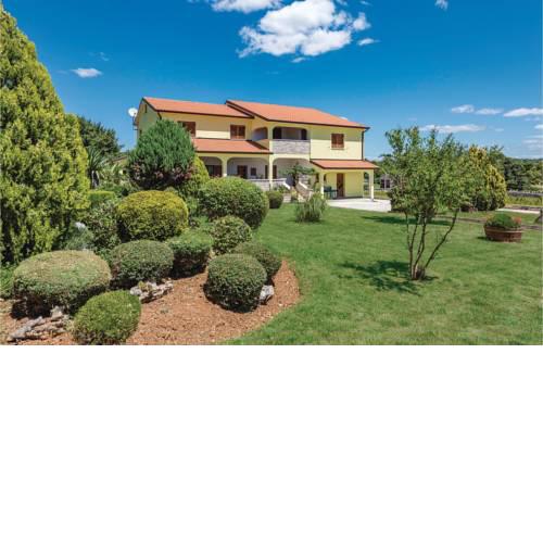 Beautiful home in Kringa w/ WiFi and 1 Bedrooms