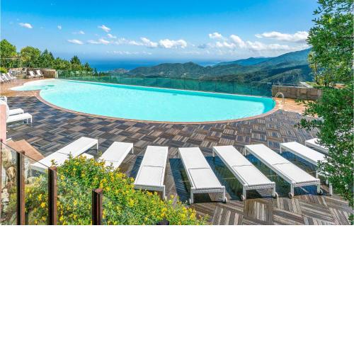 Beautiful Home In Magliolo With Outdoor Swimming Pool, Sauna And Wifi