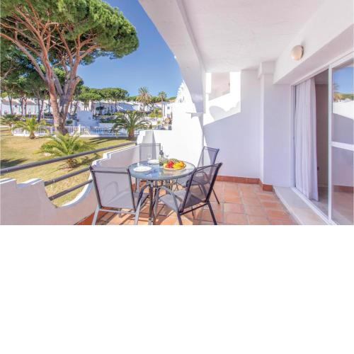Beautiful home in Marbella with WiFi, Outdoor swimming pool and 1 Bedrooms