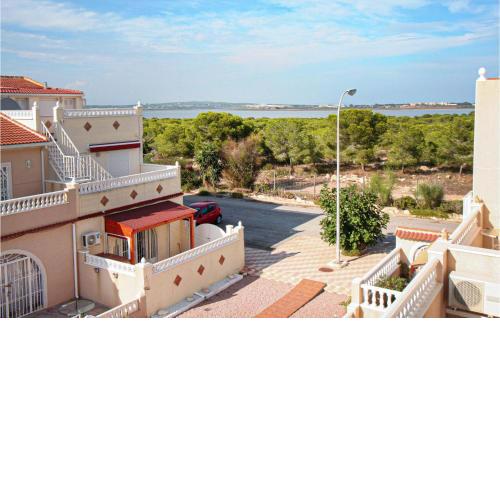 Beautiful home in Torrevieja with 3 Bedrooms