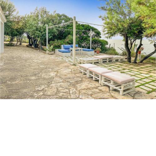 Beautiful Home In Trani With Wifi And 2 Bedrooms