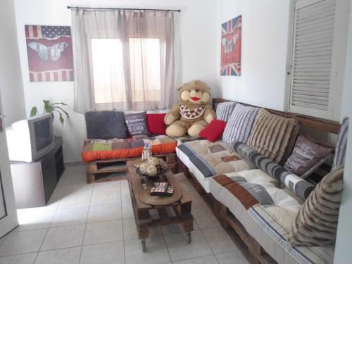 Beautiful house 15 min near Αirport