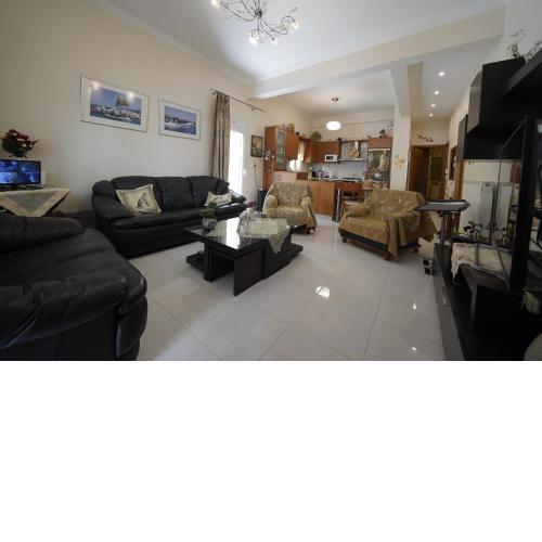 Beautiful House Close To The City Center