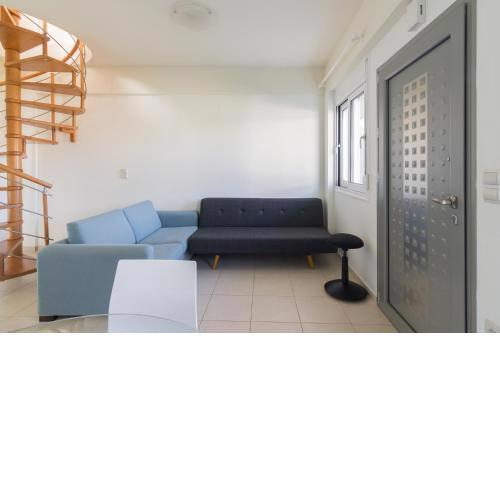 Beautiful Maisonette house close to the Beach
