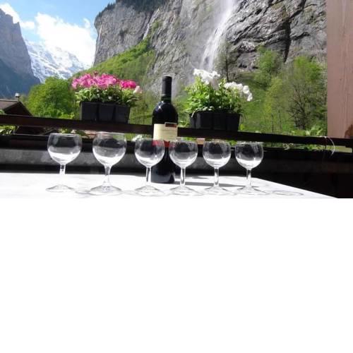 Beautiful Mountain Waterfall Apartment Lauterbrunnen
