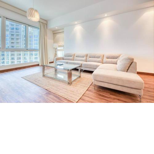 Beautiful Palm Jumeriah 2 Bedroom Apartment