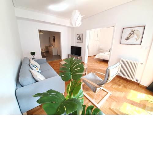 Beautiful quiet and comfy apartment on Kifissias street, near Embasy area